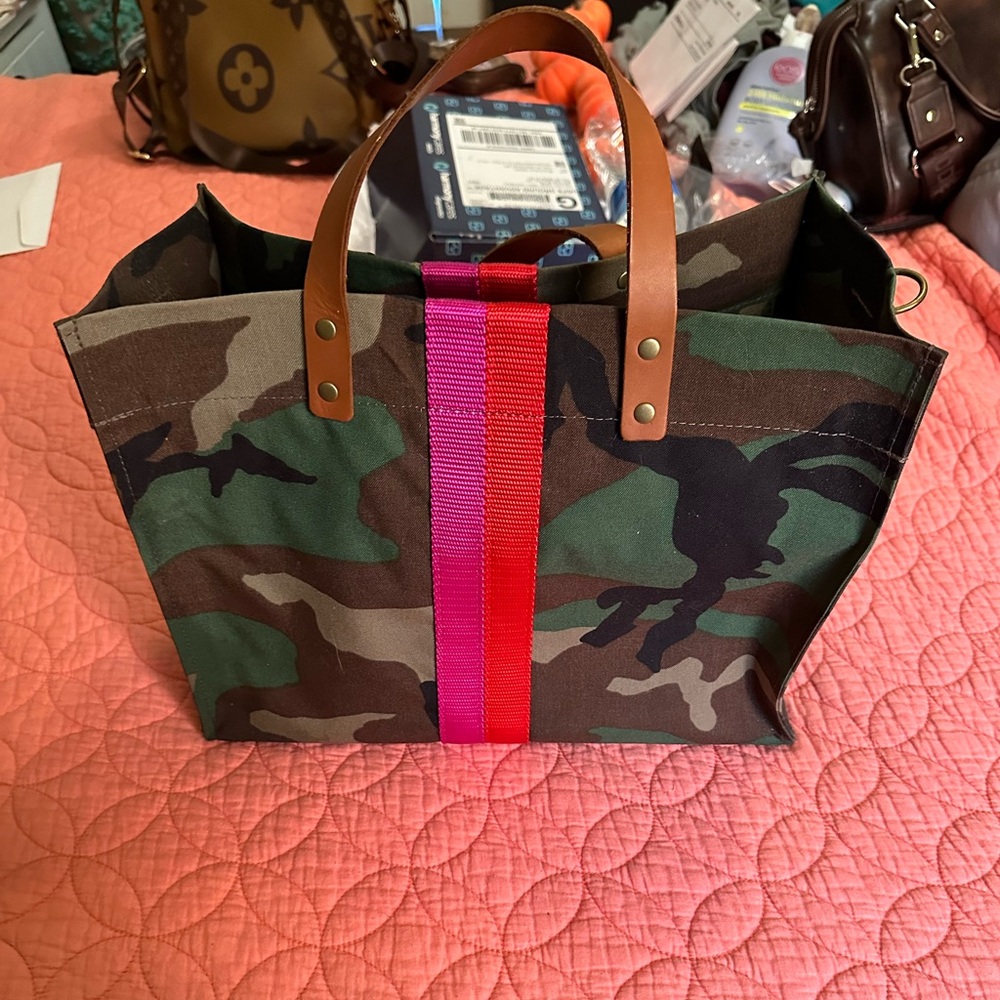Parker Thatch Camouflage Tote Bag.